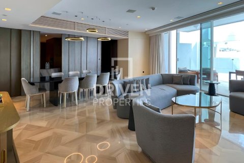 Квартира с 3 спальнями в FIVE Palm Jumeirah, ОАЭ №193166