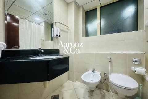 Квартира с 2 спальнями в Icon Tower 2, ОАЭ №162516 5