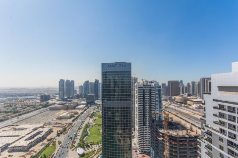 Квартира с 3 спальнями в Jumeirah Islands, ОАЭ №187026 3