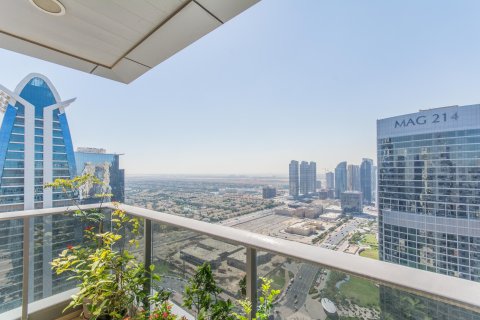 Квартира с 3 спальнями в Jumeirah Islands, ОАЭ №187026 25