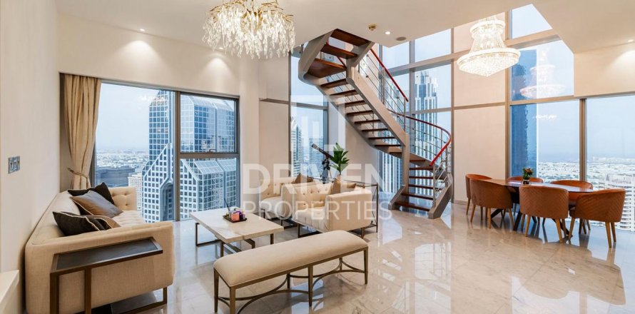 Duplex de 2 dormitorios en Central Park Tower, UAE No. 190532