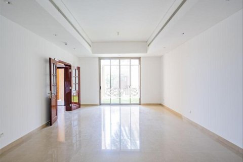 5 bedrooms Villa in Abu Dhabi, UAE No. 194886 17
