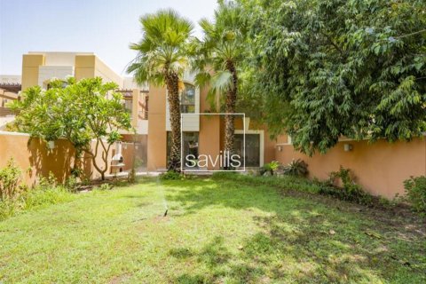 5 bedrooms Villa in Abu Dhabi, UAE No. 194885 17