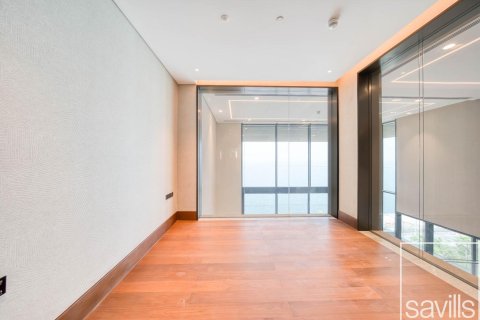 Apartment de 4 dormitorios en The Crescent, UAE No. 199238 18