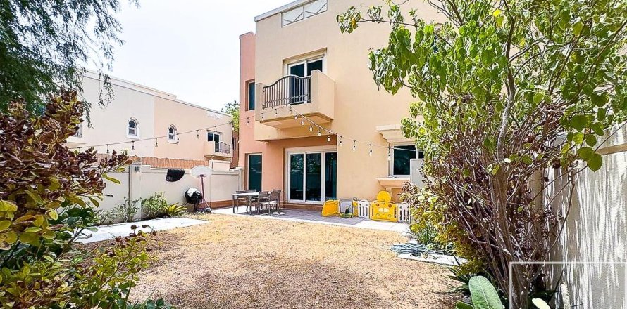 4 bedrooms Townhouse in Victory Heights, UAE No. 199234