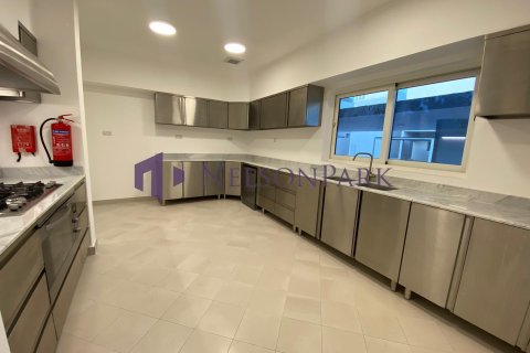 Вилла с 5 спальнями в Доха, Катар №58370 9