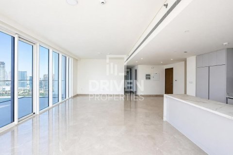 Квартира с 4 спальнями в EMAAR Beachfront, ОАЭ №192307 7