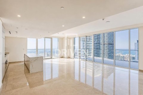 Квартира с 4 спальнями в EMAAR Beachfront, ОАЭ №192307 4