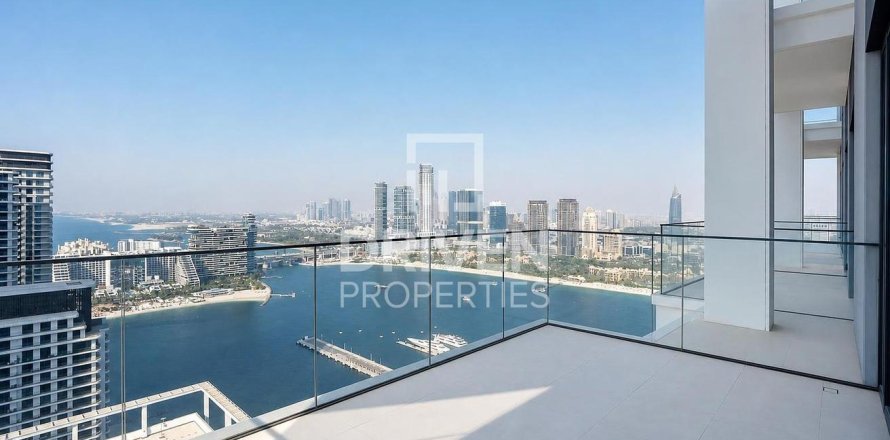 Квартира с 4 спальнями в EMAAR Beachfront, ОАЭ №192307