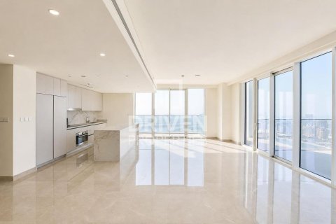 Квартира с 4 спальнями в EMAAR Beachfront, ОАЭ №192307 5