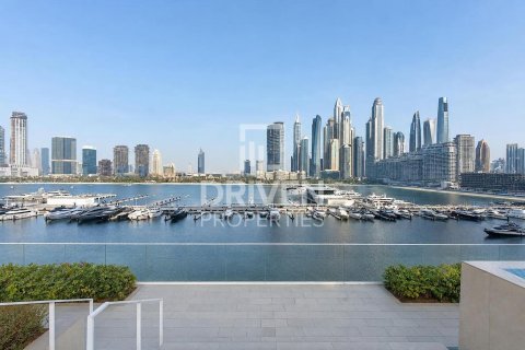 Квартира с 4 спальнями в EMAAR Beachfront, ОАЭ №192307 30
