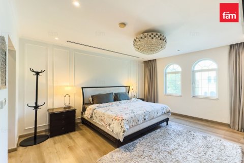 Вилла с 4 спальнями в Дубай, ОАЭ №142729 14