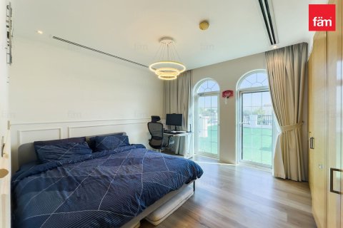 Вилла с 4 спальнями в Дубай, ОАЭ №142729 18