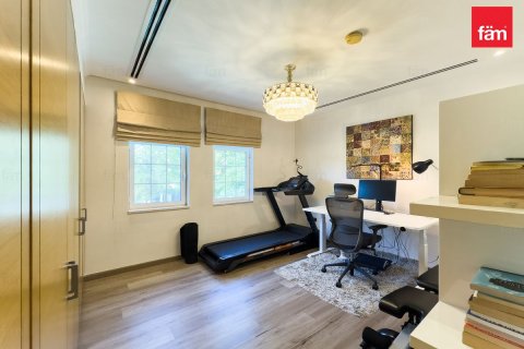 Вилла с 4 спальнями в Дубай, ОАЭ №142729 17