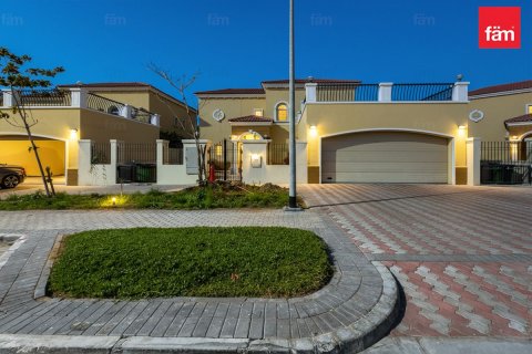 Вилла с 4 спальнями в Дубай, ОАЭ №142729 20