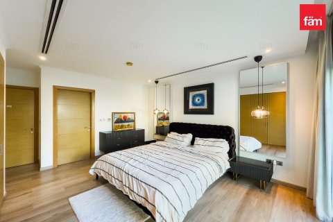 Вилла с 4 спальнями в Дубай, ОАЭ №142729 8