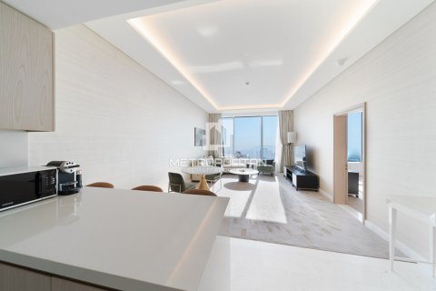 1 bedroom Apartment in The Palm Tower, UAE No. 78037 7