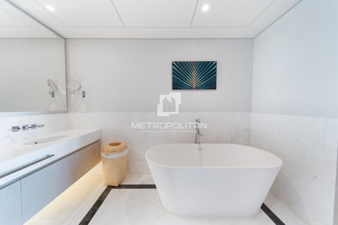 1 bedroom Apartment in The Palm Tower, UAE No. 78037 12