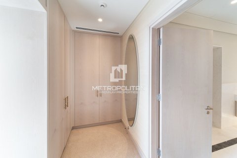 1 bedroom Apartment in The Palm Tower, UAE No. 78037 11