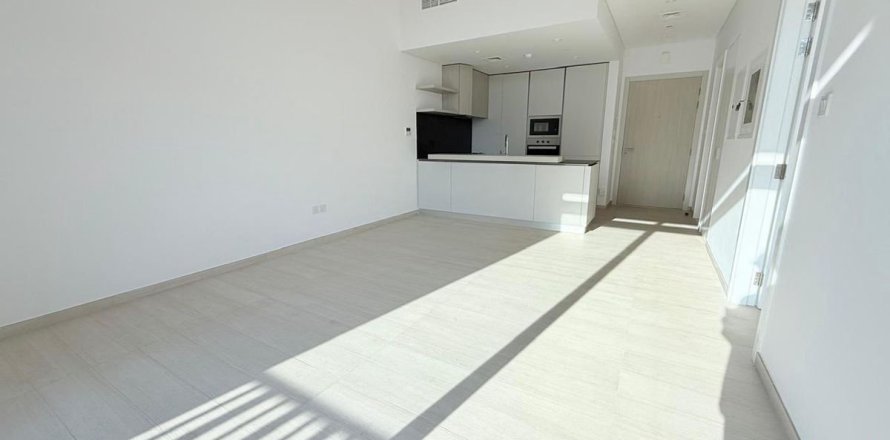 2 bedrooms Apartment in Dubai, UAE No. 161538