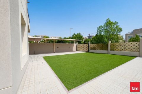 6 bedrooms Villa in Dubai, UAE No. 161539