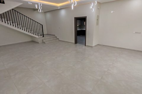 Твин вилла с 5 спальнями в Al Ansab, Оман №98805 4