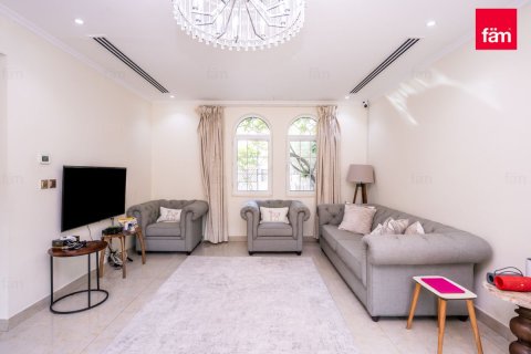 Villa de 3 dormitorios en Dubai, UAE No. 102540 7
