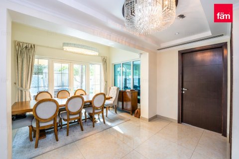 Villa de 3 dormitorios en Dubai, UAE No. 102540 3