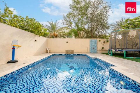 Villa de 3 dormitorios en Dubai, UAE No. 102540 18