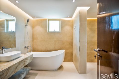 Villa de 4 dormitorios en Jumeirah Islands, UAE No. 203762 19