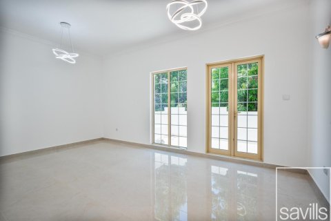 Villa de 4 dormitorios en Jumeirah Islands, UAE No. 203762 13