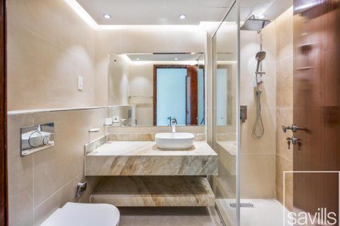 Villa de 4 dormitorios en Jumeirah Islands, UAE No. 203762 20