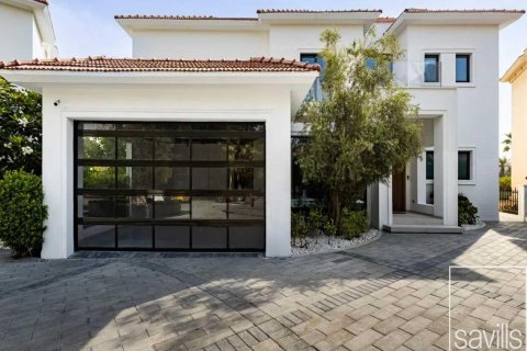 Villa de 4 dormitorios en Jumeirah Islands, UAE No. 203760