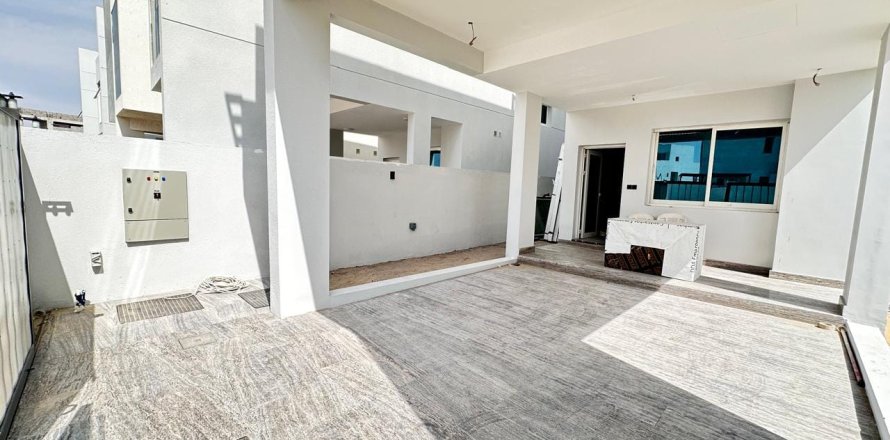 3 bedrooms Townhouse in DAMAC Hills (Akoya by DAMAC), UAE No. 155192