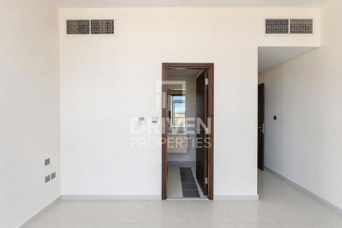 3 bedrooms Townhouse in Dubai, UAE No. 199894 13