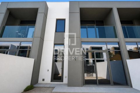3 bedrooms Townhouse in Ruba, UAE No. 199897 9