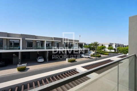 3 bedrooms Townhouse in Ruba, UAE No. 199897 8