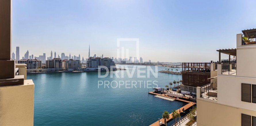 4 bedrooms Apartment in La Mer, UAE No. 138558