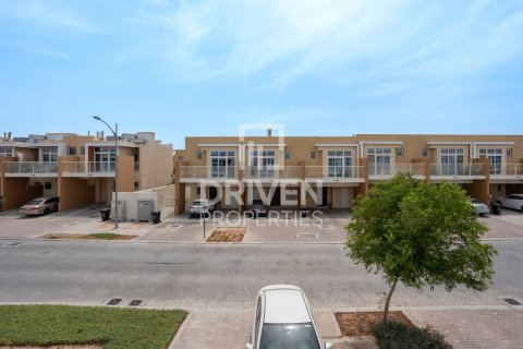 3 bedrooms Townhouse in Dubai, UAE No. 190710 16