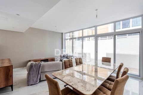 3 bedrooms Townhouse in Dubai, UAE No. 190710