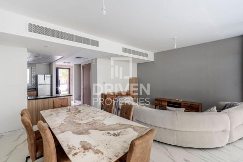 3 bedrooms Townhouse in Dubai, UAE No. 190710 3