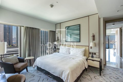 Квартира с 2 спальнями в Address Harbour Point, ОАЭ №193619 10