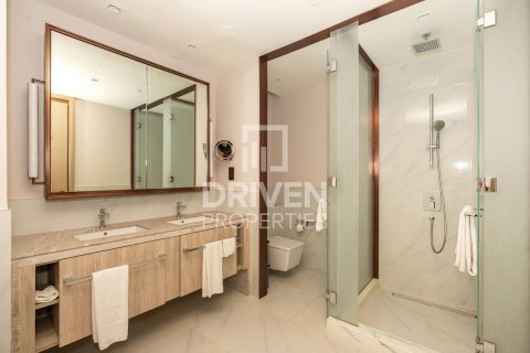 Квартира с 2 спальнями в Address Harbour Point, ОАЭ №193619 15