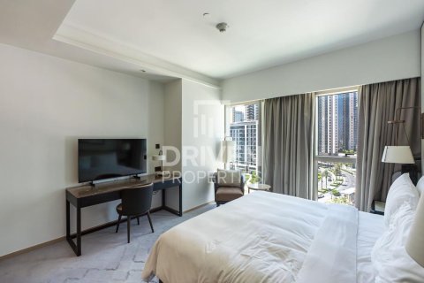 Квартира с 2 спальнями в Address Harbour Point, ОАЭ №193619 9