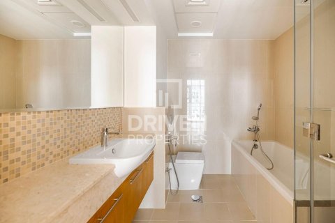 Квартира с 1 спальней в Bellevue Towers, ОАЭ №193616 10