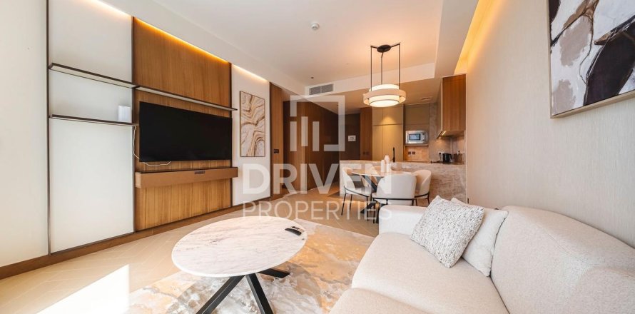Квартира с 2 спальнями в The Address Residences Dubai Opera, ОАЭ №192459