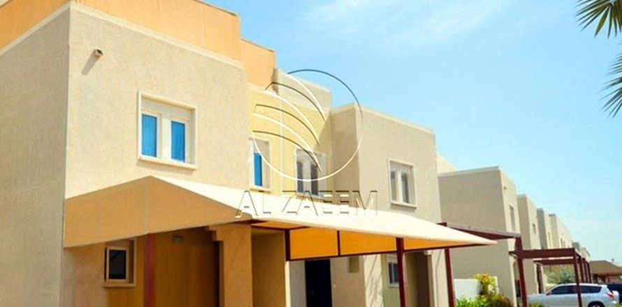 Villa de 3 dormitorios en Al Reef, UAE No. 91070
