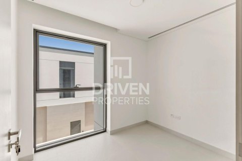4 bedrooms Villa in EMAAR South, UAE No. 192569 12