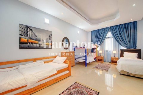 Villa de 7 dormitorios en Emirates Hills, UAE No. 163198 22