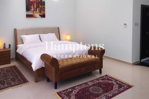 Villa de 7 dormitorios en Emirates Hills, UAE No. 163198 9